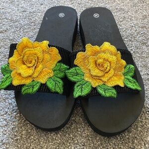 Y2K sandals